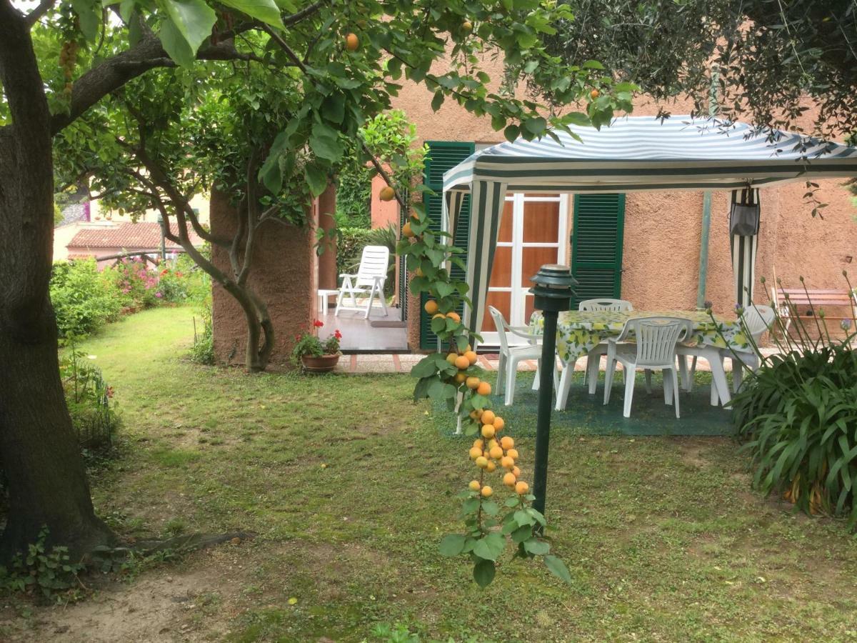 Casa Vacanze Mombrino Finale Ligure Buitenkant foto
