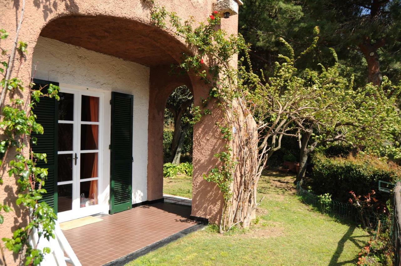 Casa Vacanze Mombrino Finale Ligure Buitenkant foto